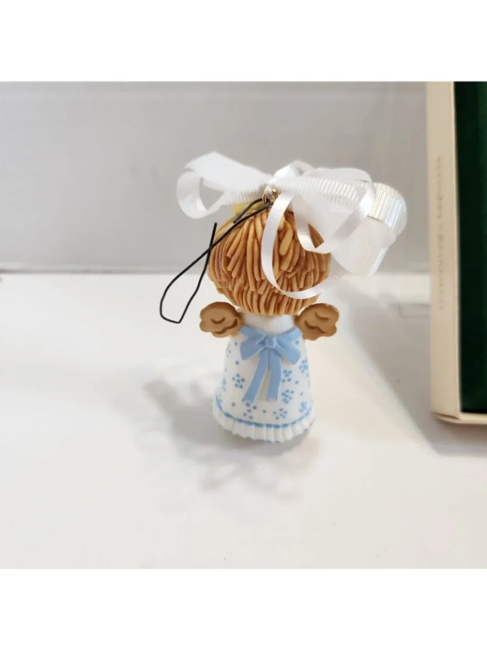 1978 Hallmark Keepsake Ornament Ceramic Christmas Angel with Star In Original Bx
